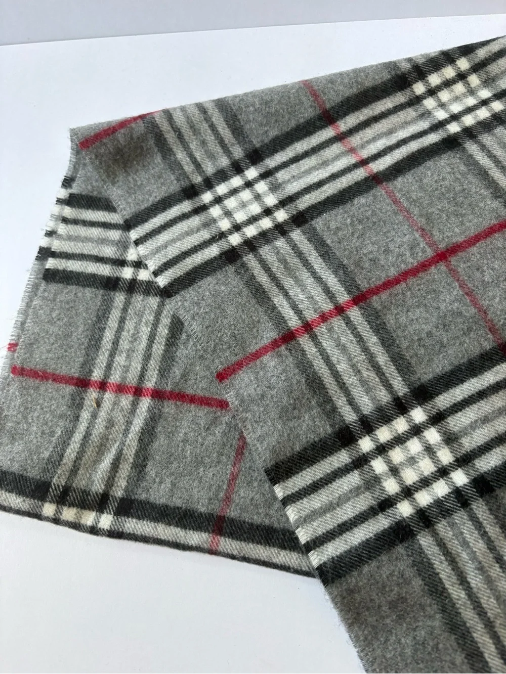 V Fraas Cashmink Plaid Scarf Gray Red Black Fringe Nova Check Germany Soft Vegan
